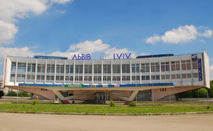 lviv busstation.jpg